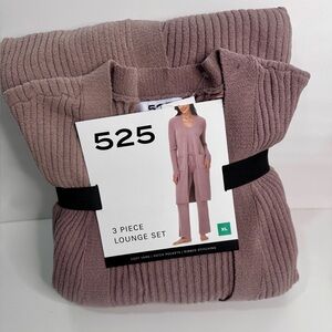 525 Cream Colored 3Piece Sleep Set XL